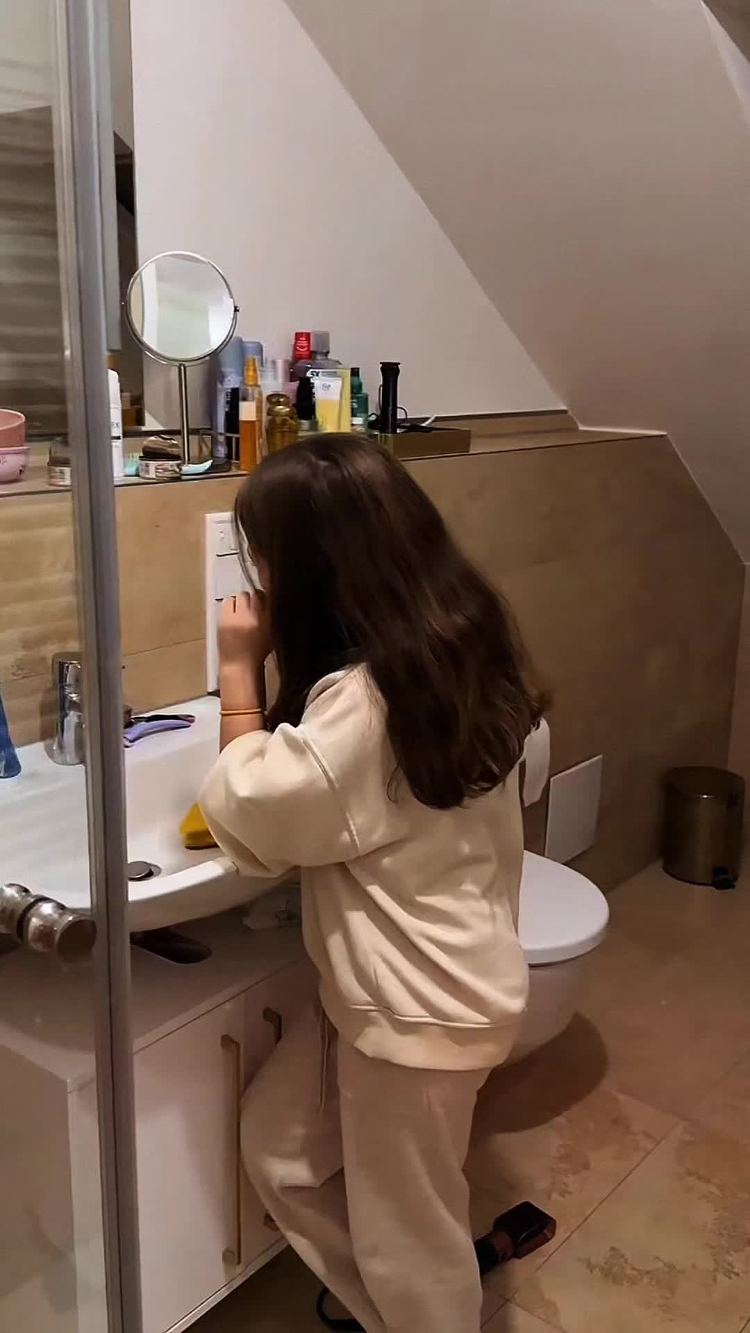 @vv698gao