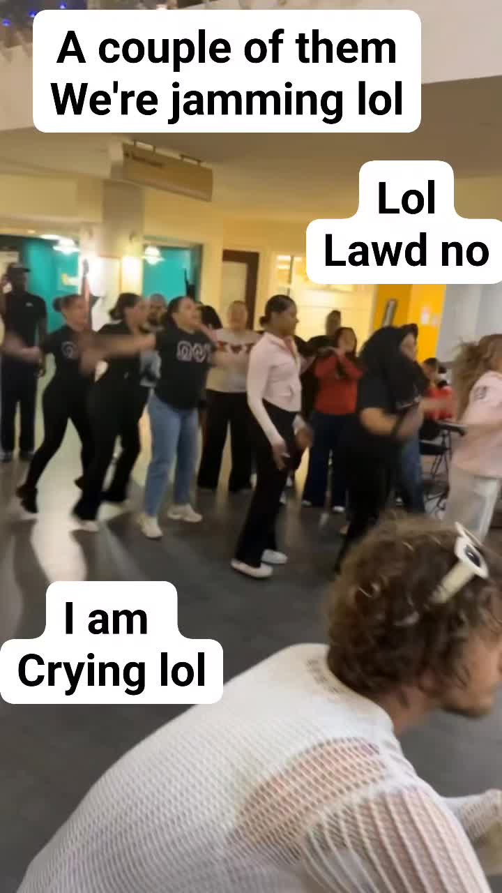 @Clowcent