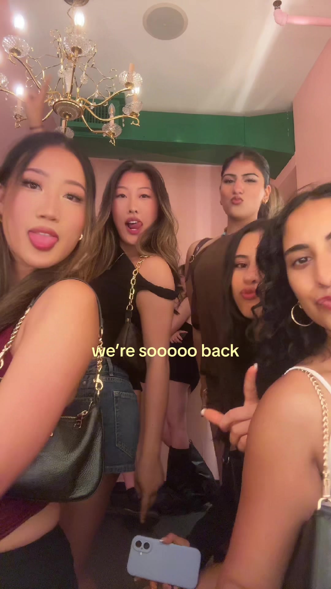 @Izzy | Toronto