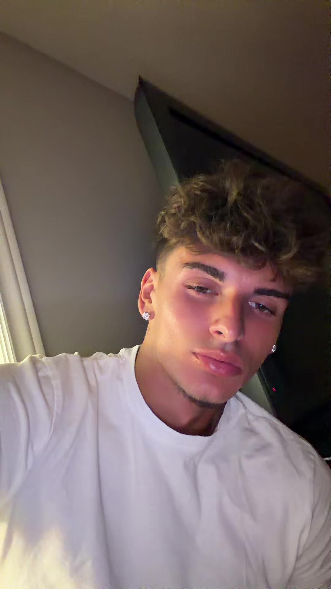 @chris.nikoo