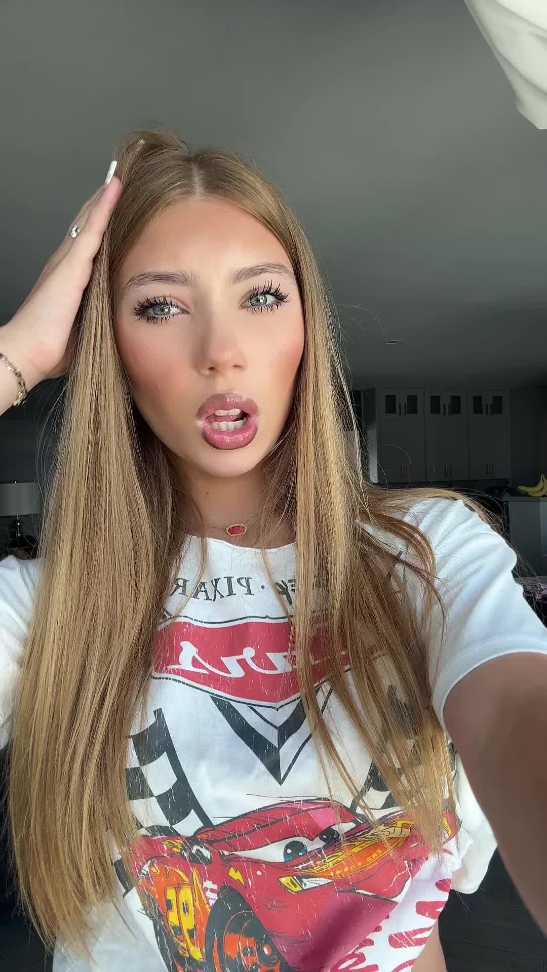 @Nayeli ✝️