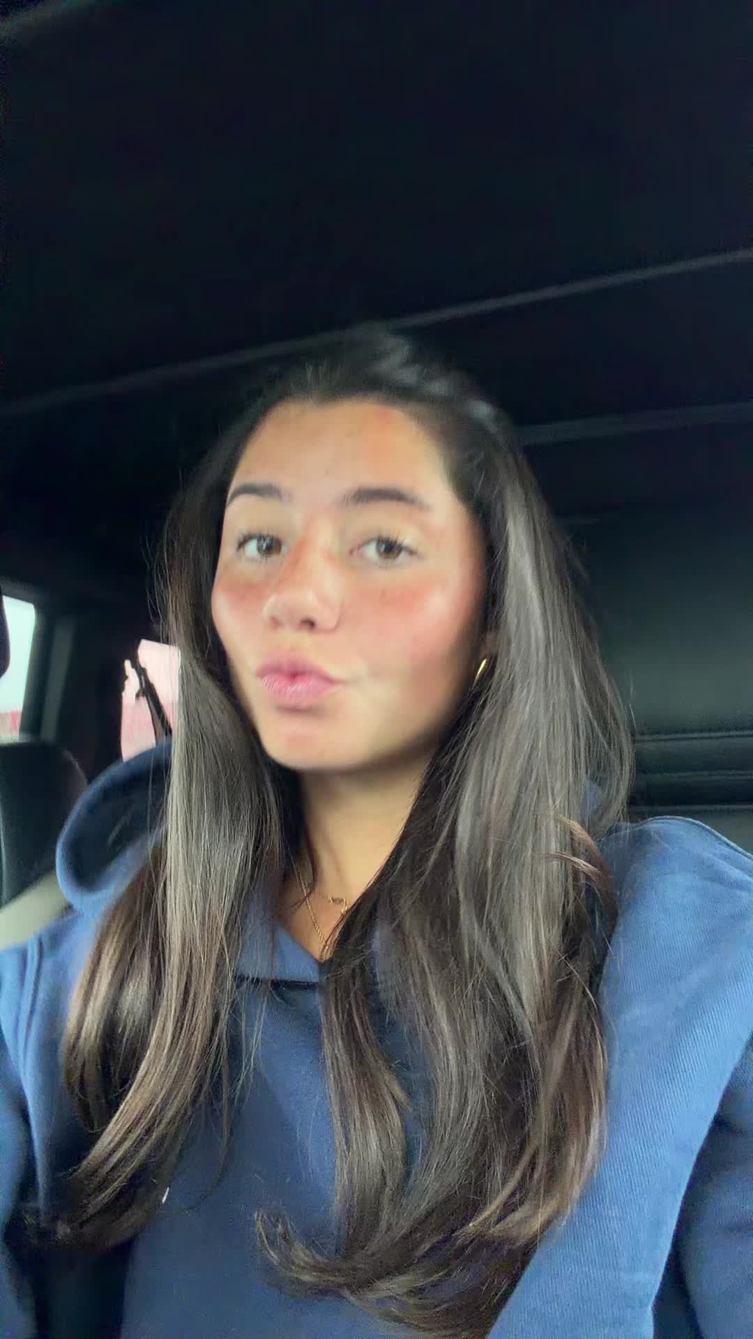 @Chloee!!😋💕💟🍒🧸