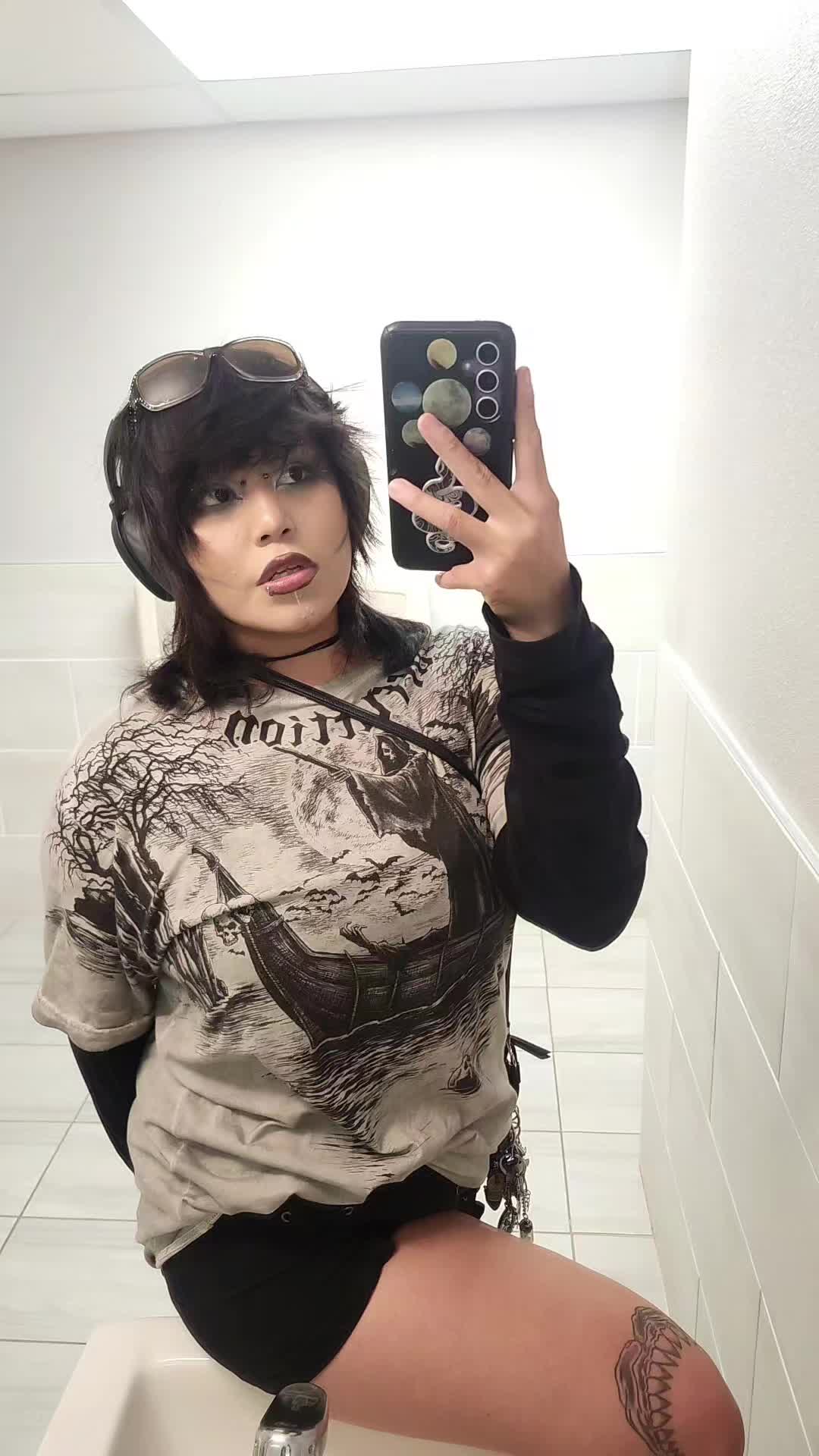 @theskysfallingg