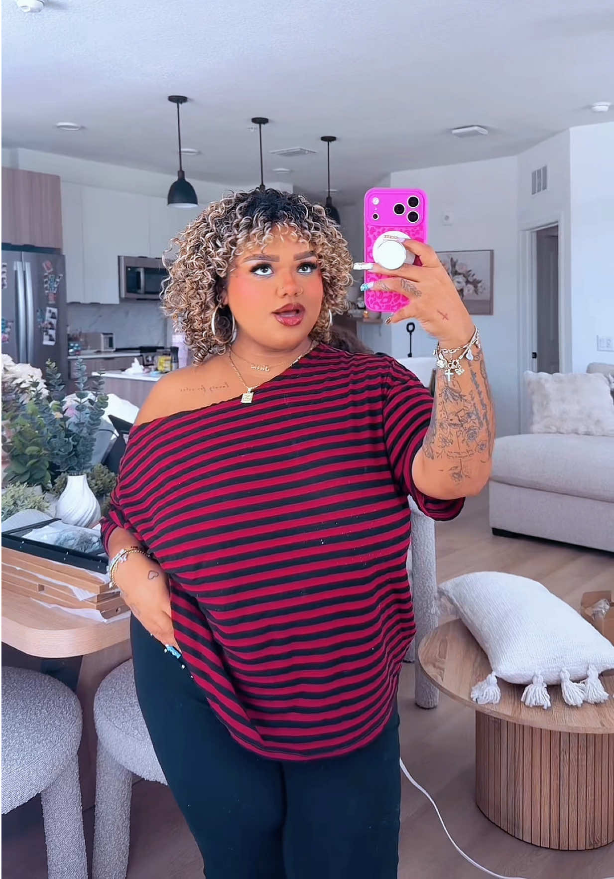 @Curlyheadsierra 💗