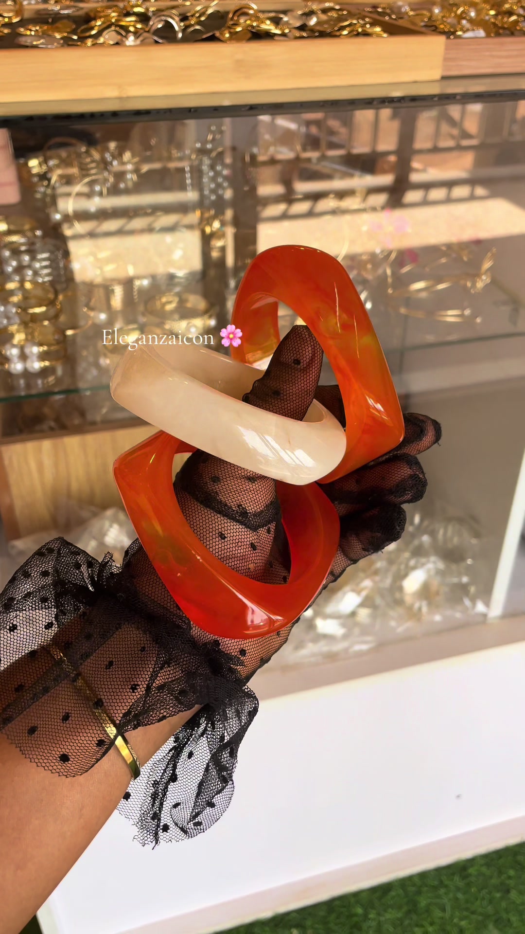 @ELEGANZAicon-jewelry/bag/heels