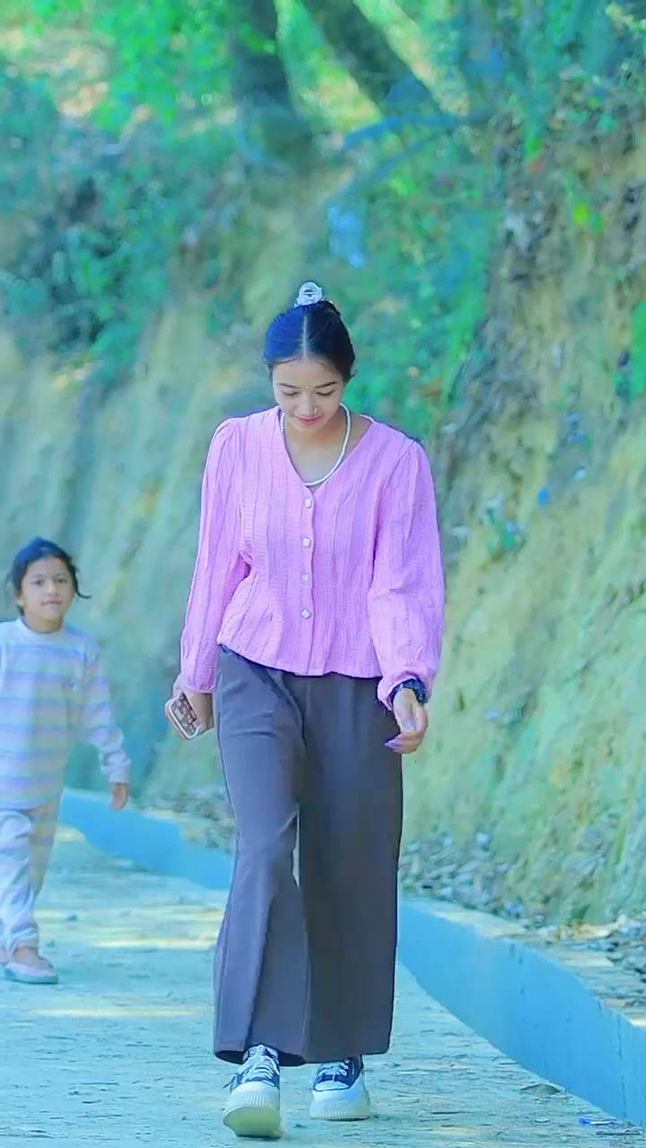 @Aaruuu😘🦋