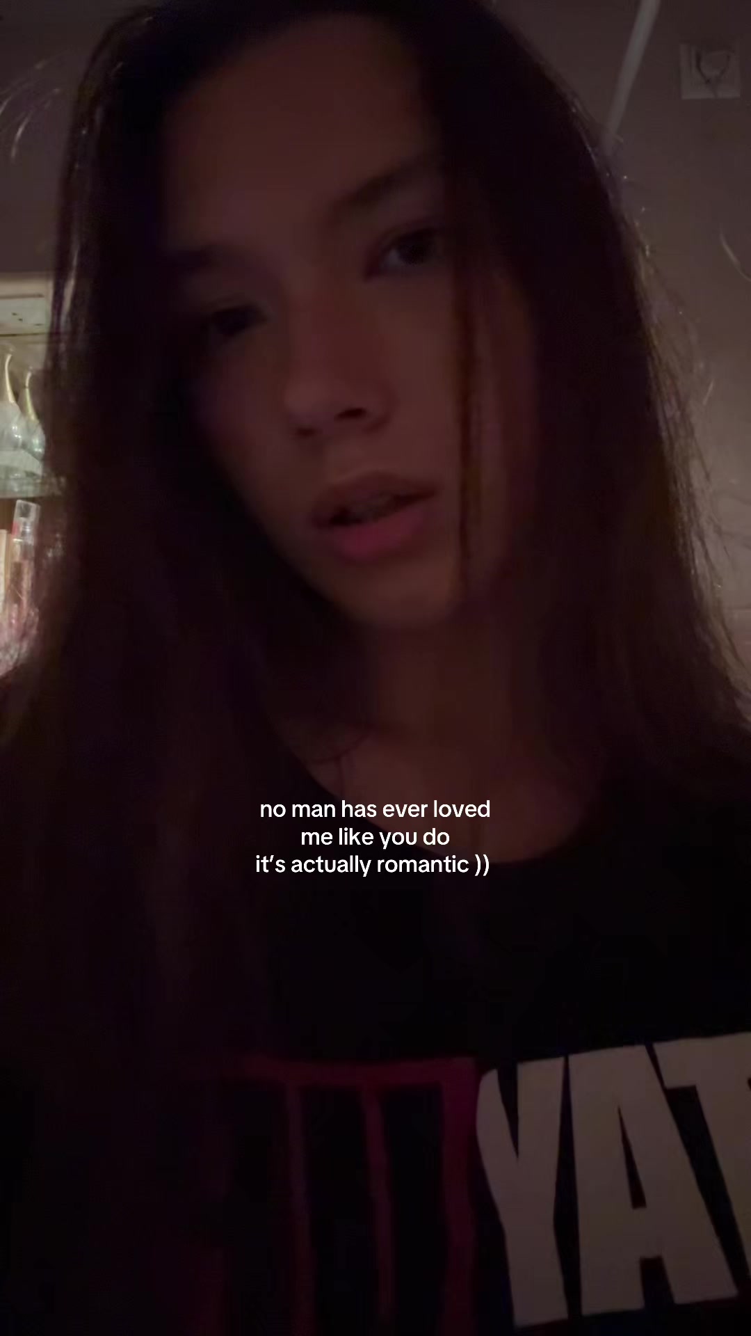 @официантка в баре