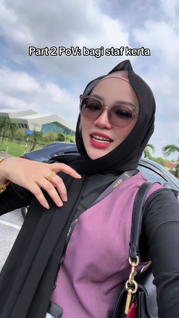 @izzah cantik manis