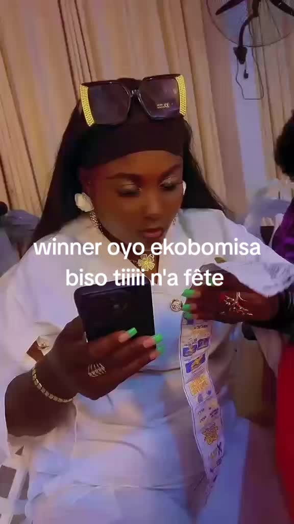 @naomi