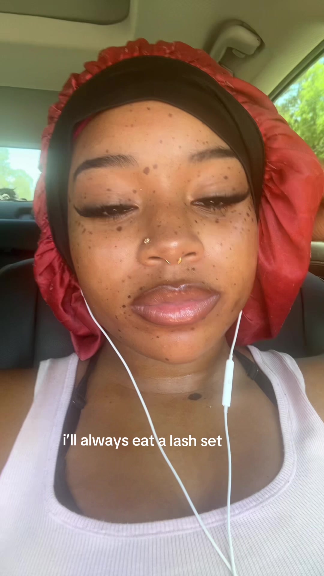 @👩🏽🦰