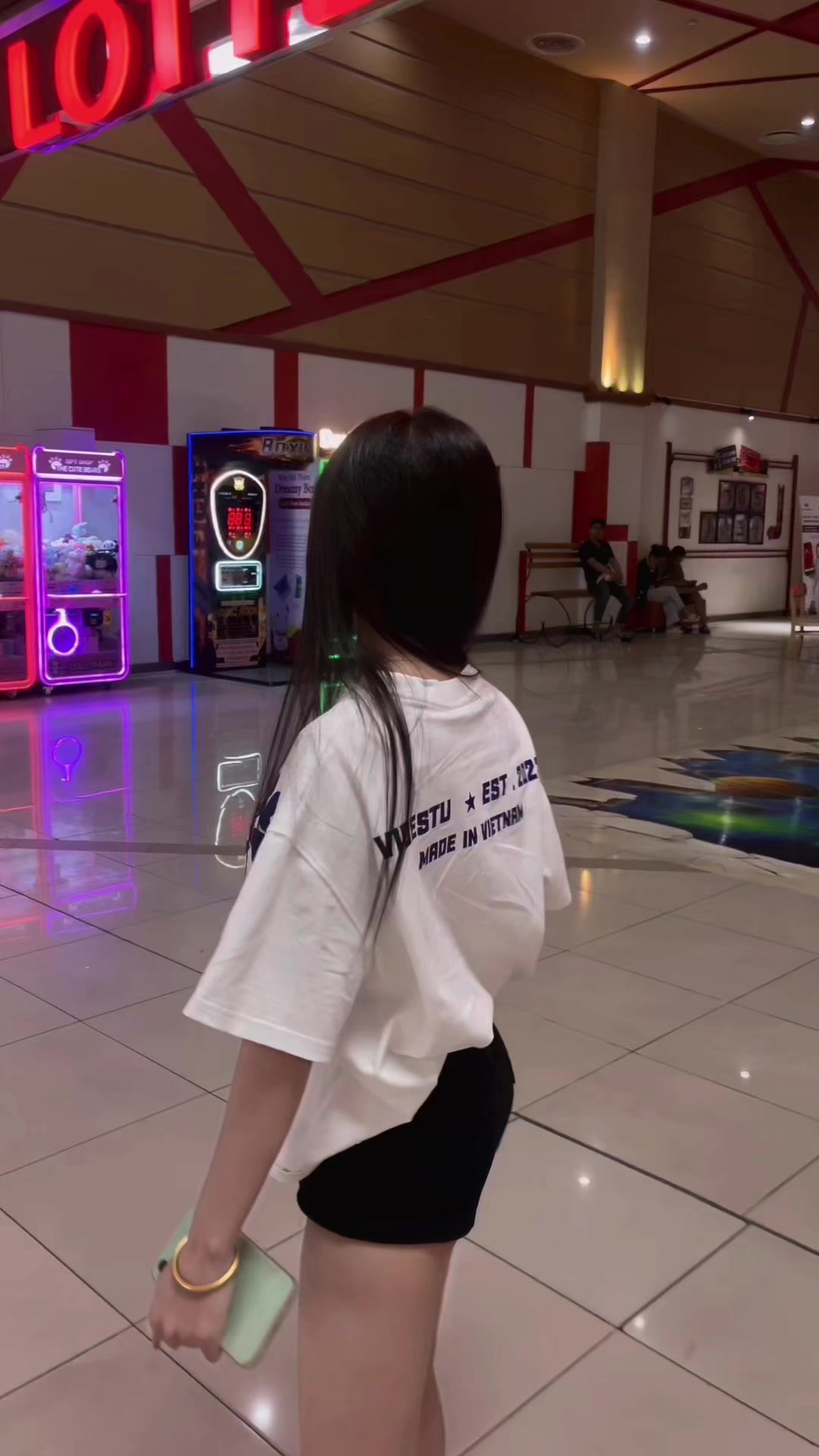 @Ê Mặc Gì ?