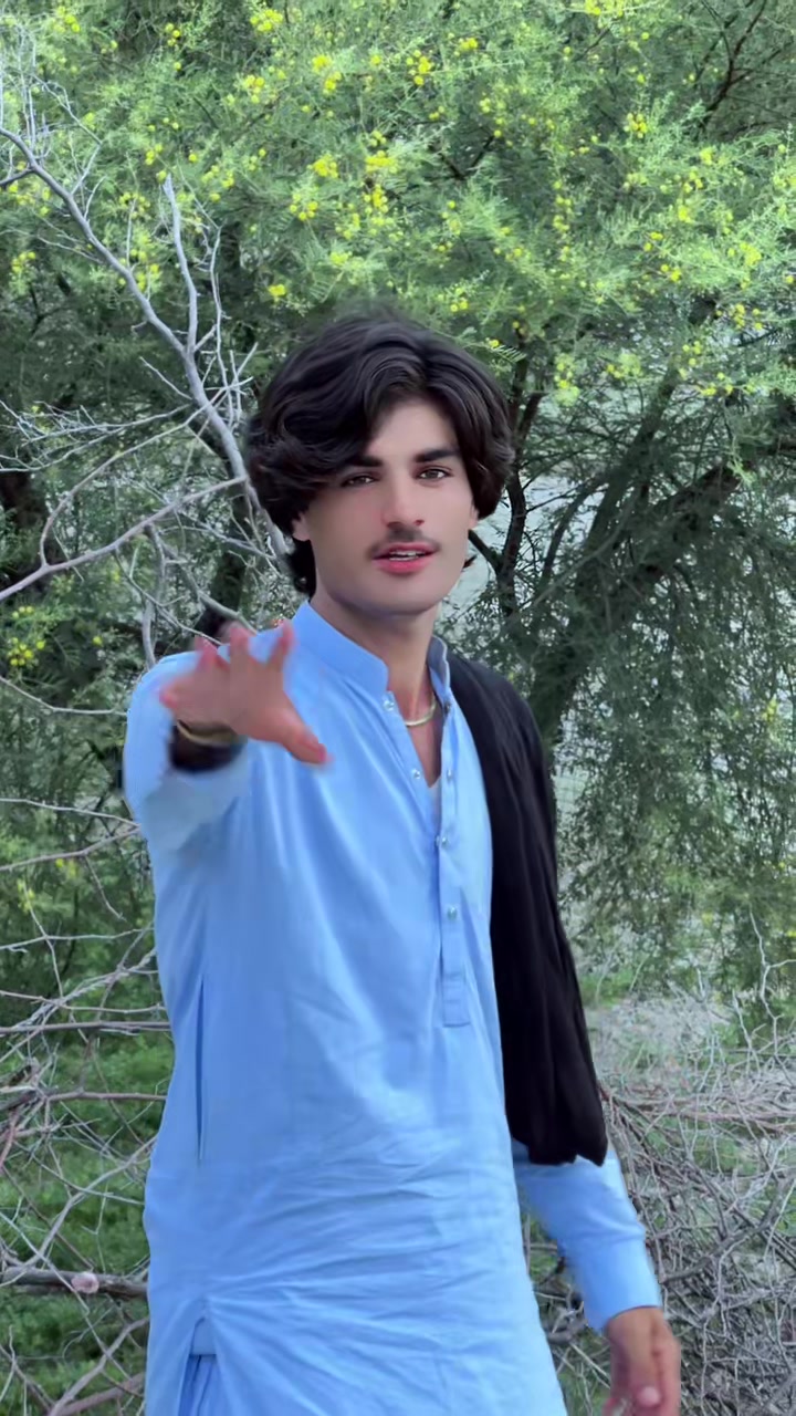 @𝑨𝑲𝑩𝑨𝑹 خٹک 🤴