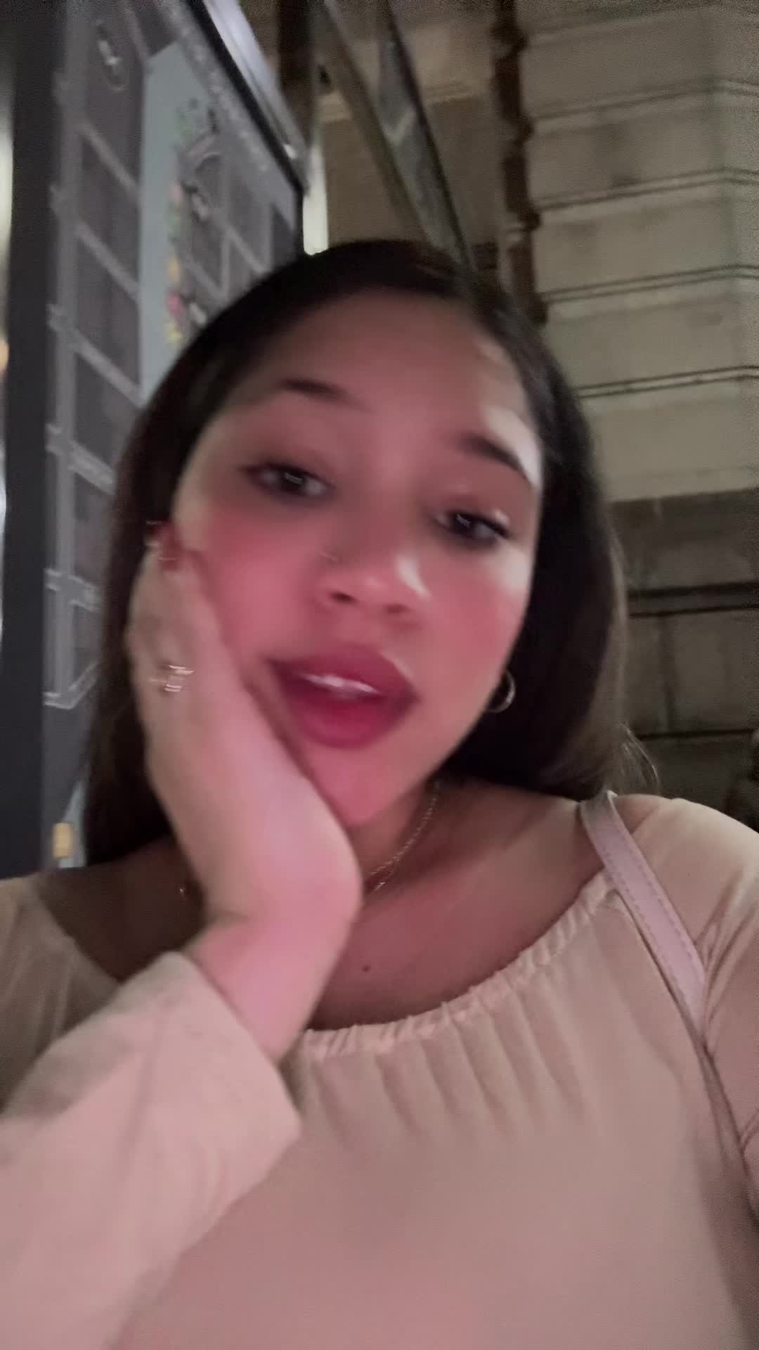@karlynamia_