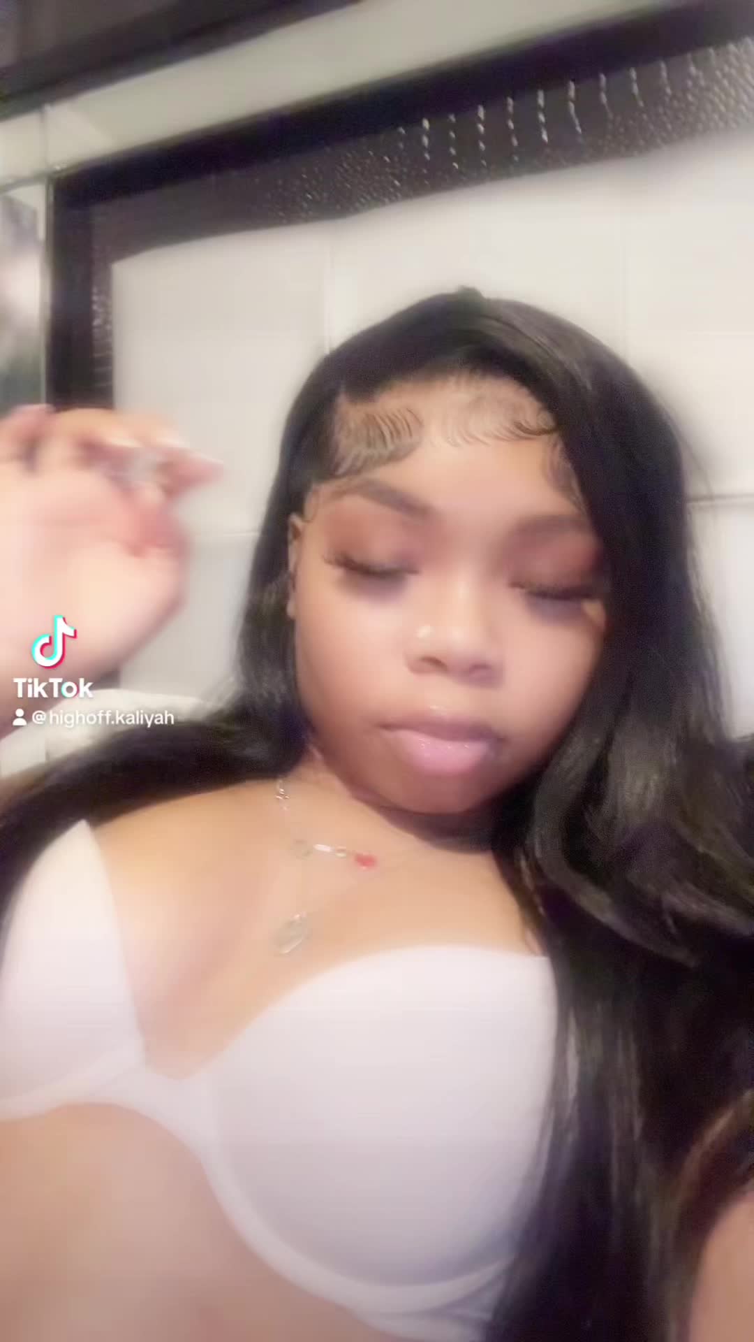 @LIYAH 🧸