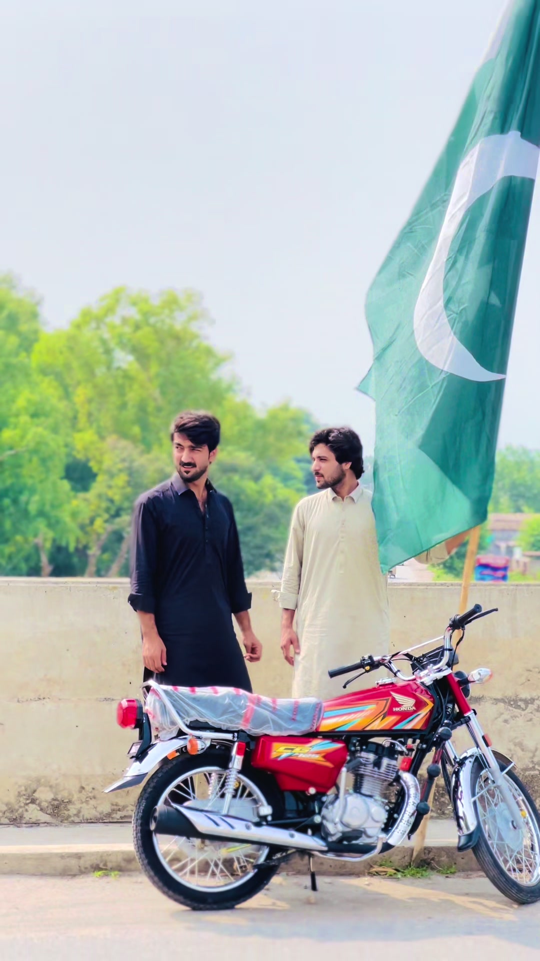 @$HAHID_IQBAL✨🦢