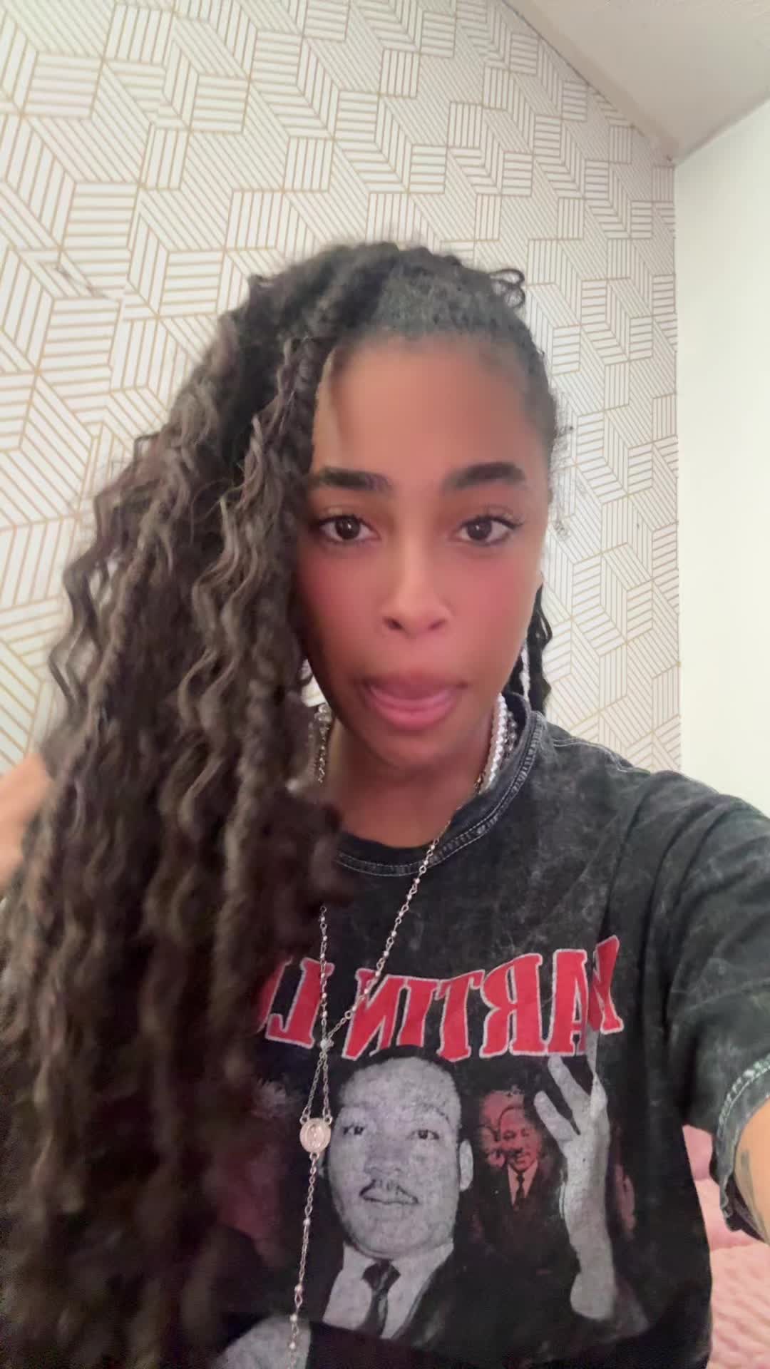 @OtashaVeone