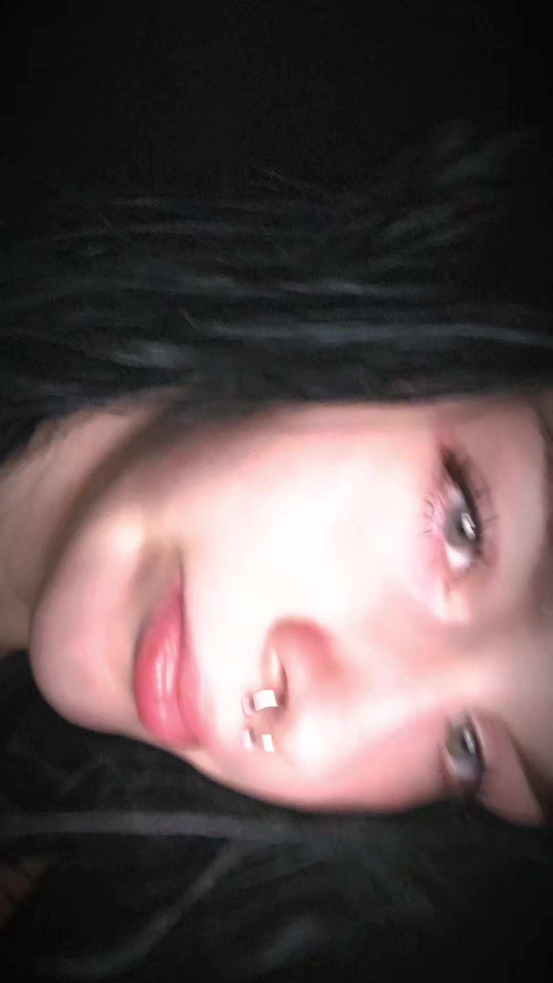 @bri<3