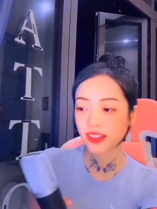 @𝕷𝖆𝖉𝖞𝖘𝖙𝖆𝖙𝖙𝖔𝖔