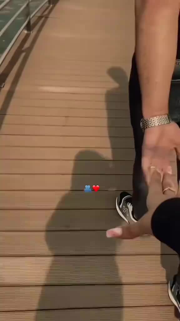 @🦋