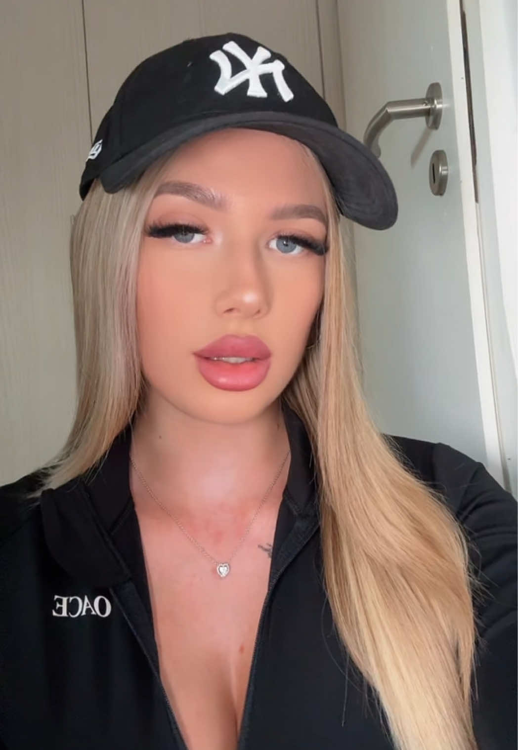 @your fav blondie 💕