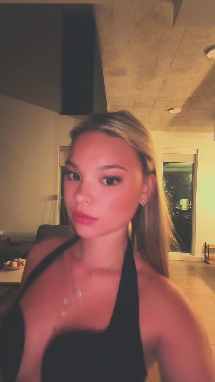 @Cat 🦋