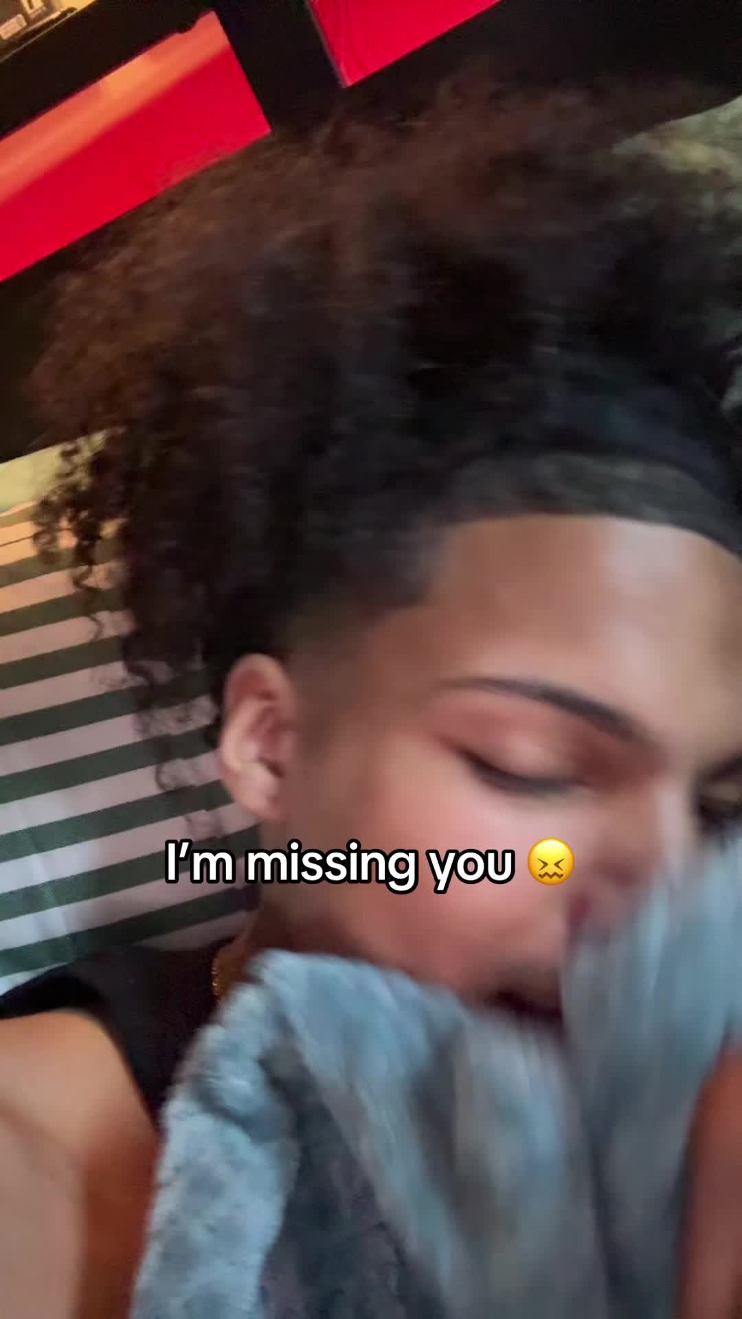 @astackzzz_