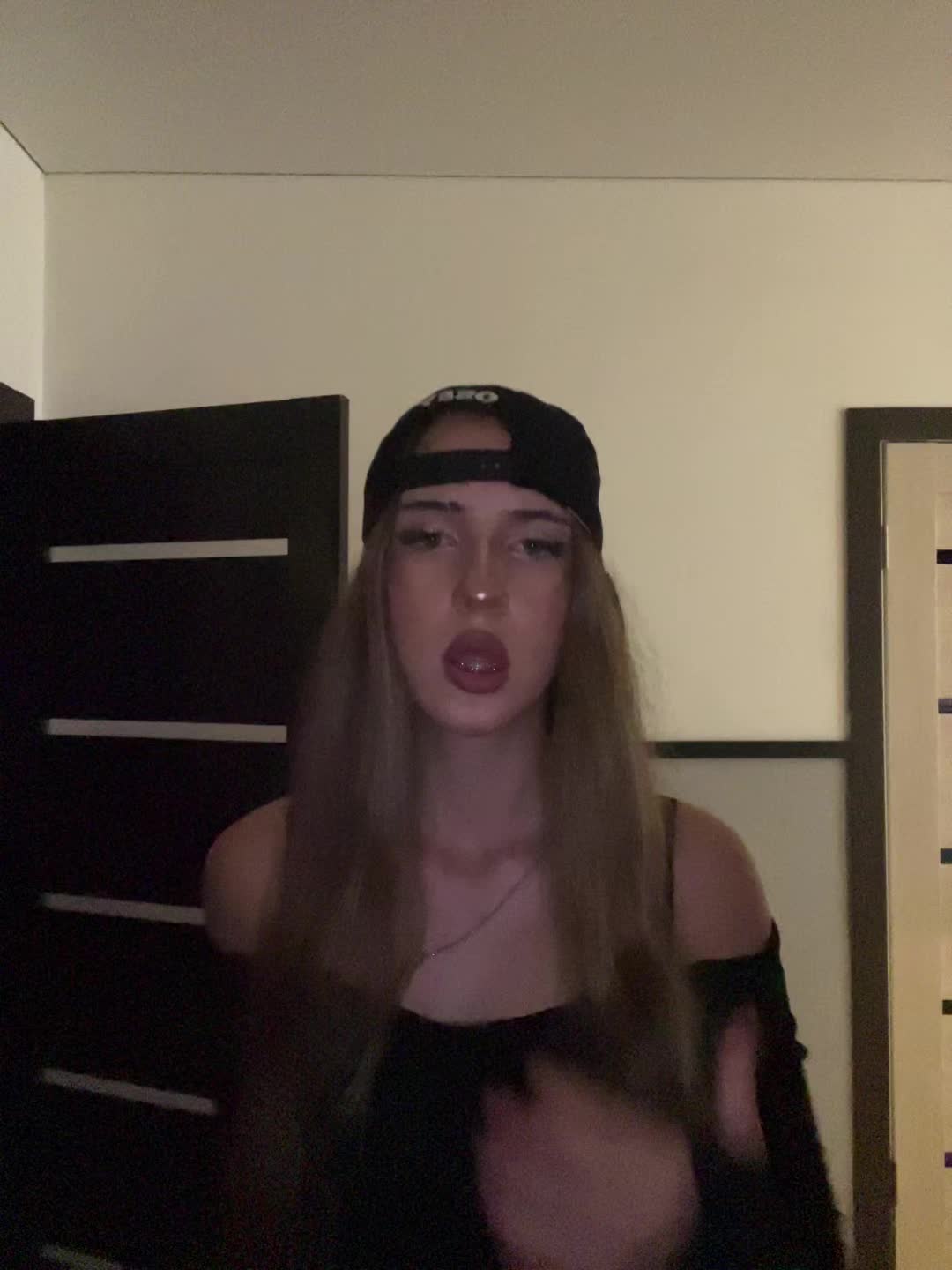 @Адидаска