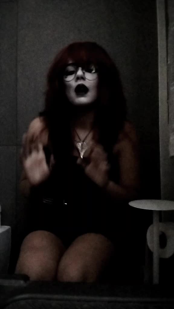 @โ
•°~†๐ท๐๐๐†~°•โ