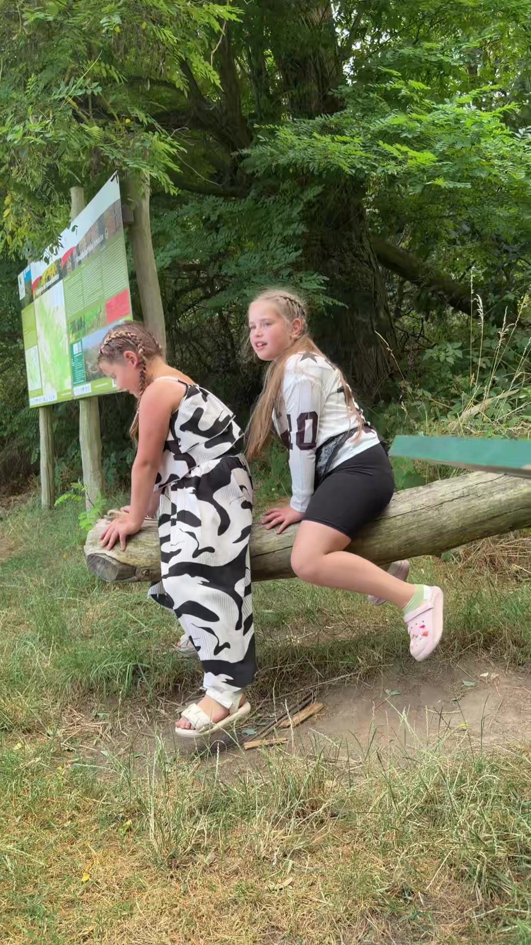 @Пара Економістів