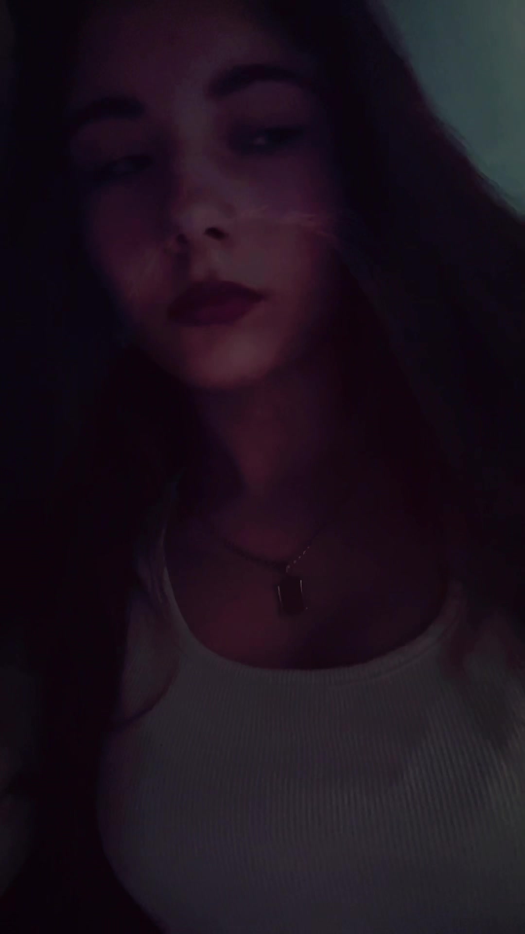 @𝐿𝒾𝓉𝓉𝓁𝑒 𝒶𝓃𝑔𝑒𝓁