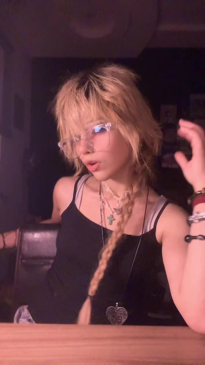 @Hel