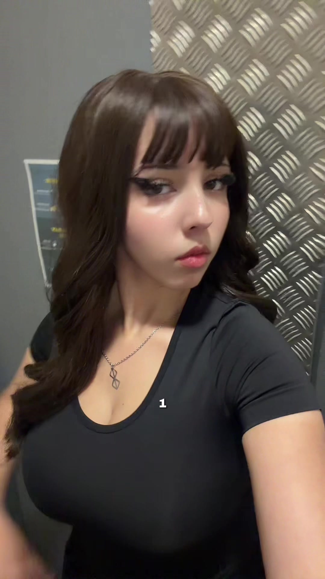 @𝗥𝗔𝗬 ^..^