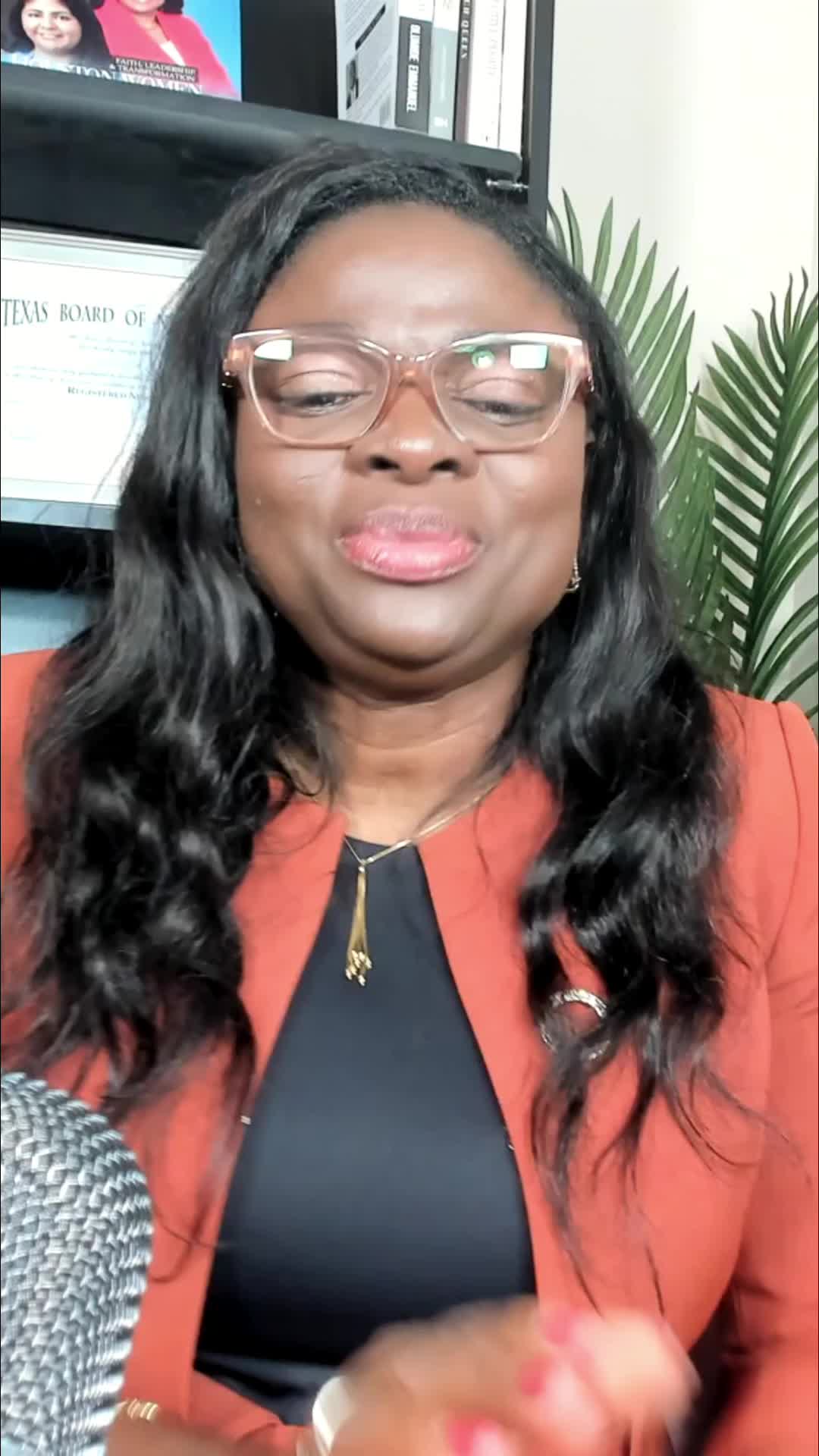 @First Lady Vee