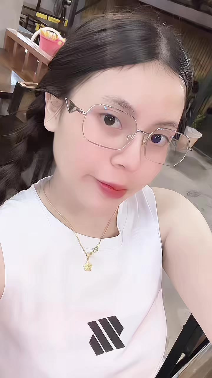 @MeeMee ..🇱🇦🇲🇾…W