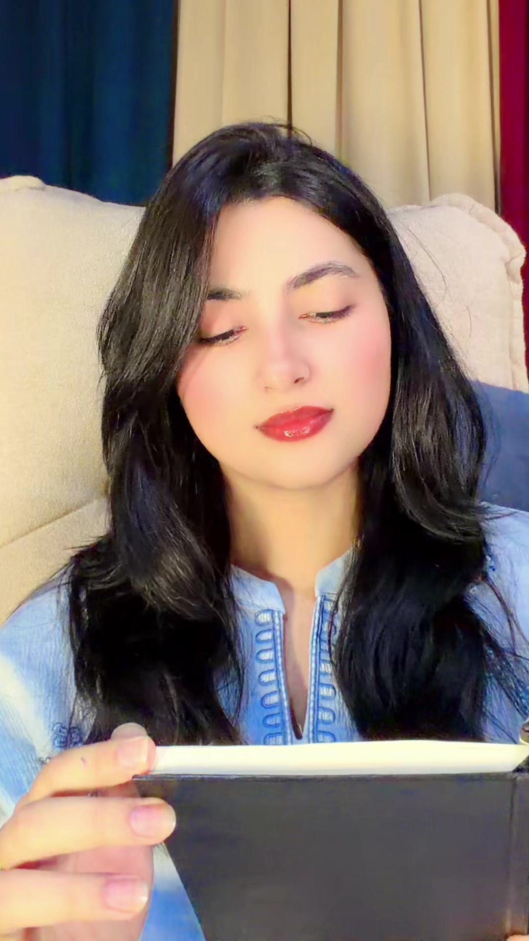 @Laiba🥀