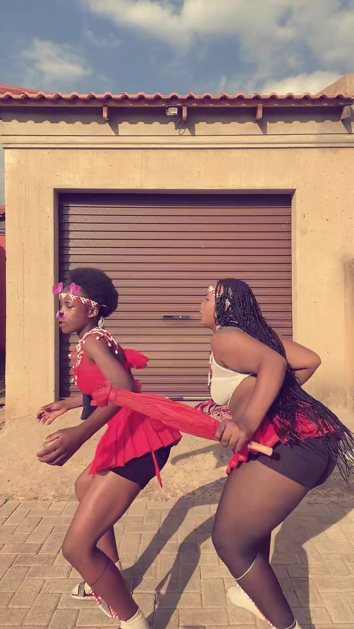 @Tshepiey