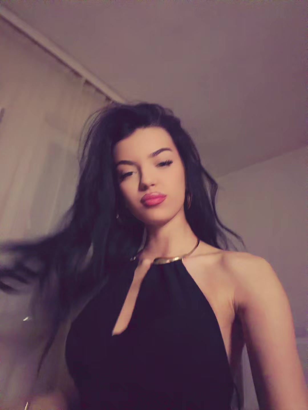 @𝐂𝐇.𝐈.𝐊.𝐈.𝐓.𝐀🦅
