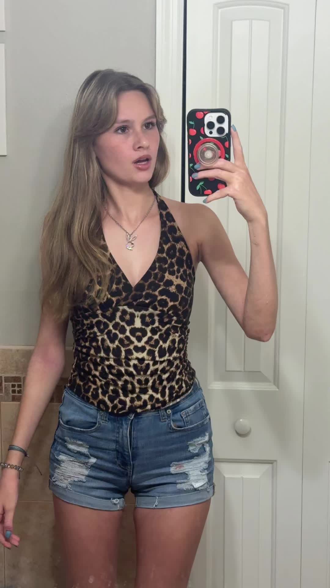 @chloeee