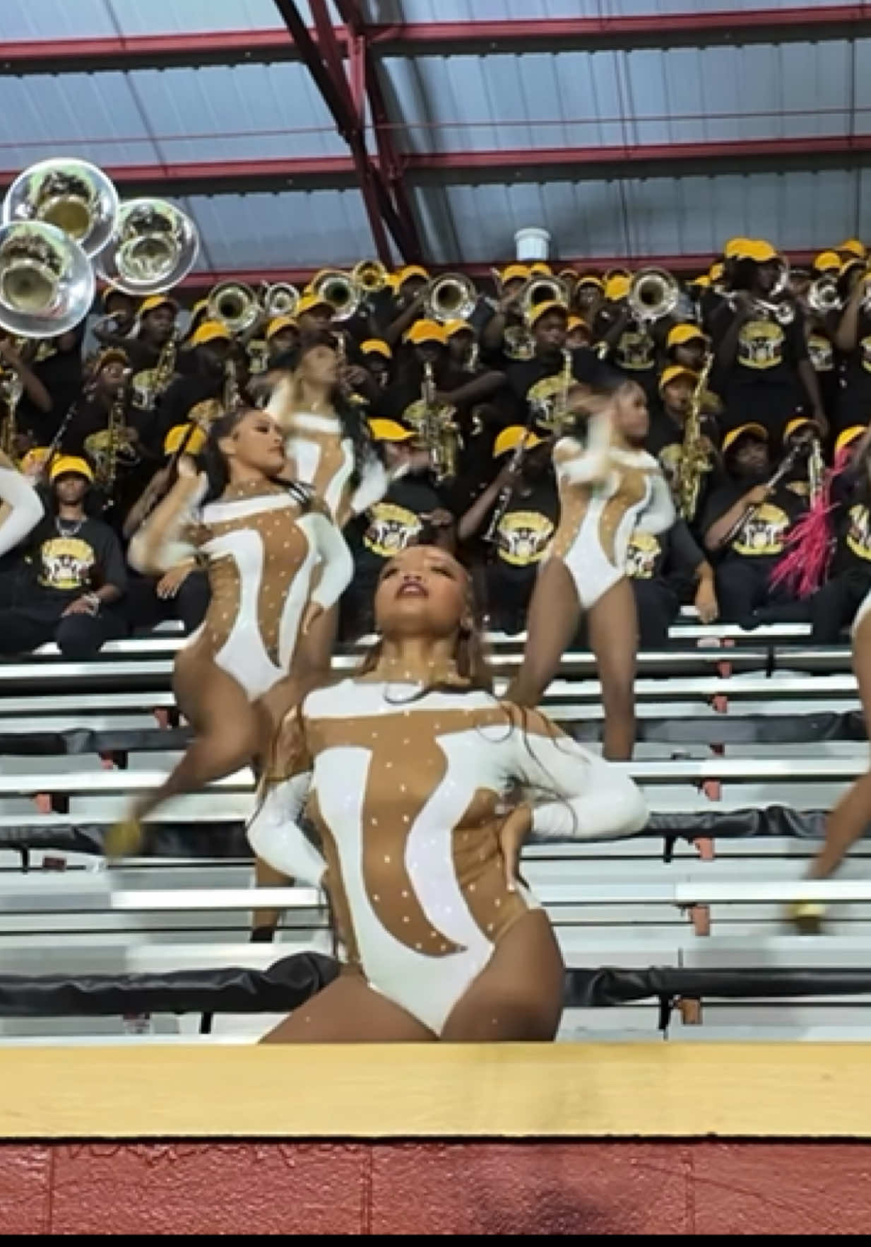 @theeloveofdance