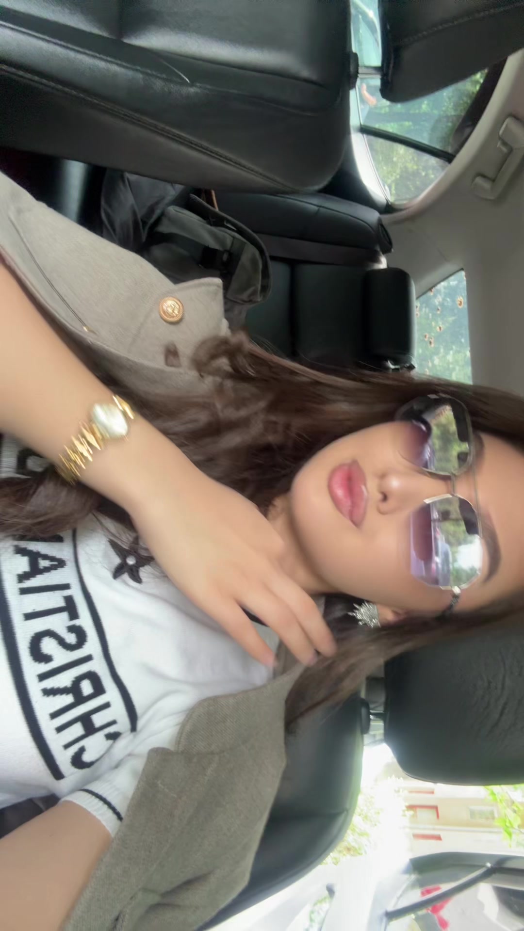 @𝒜.