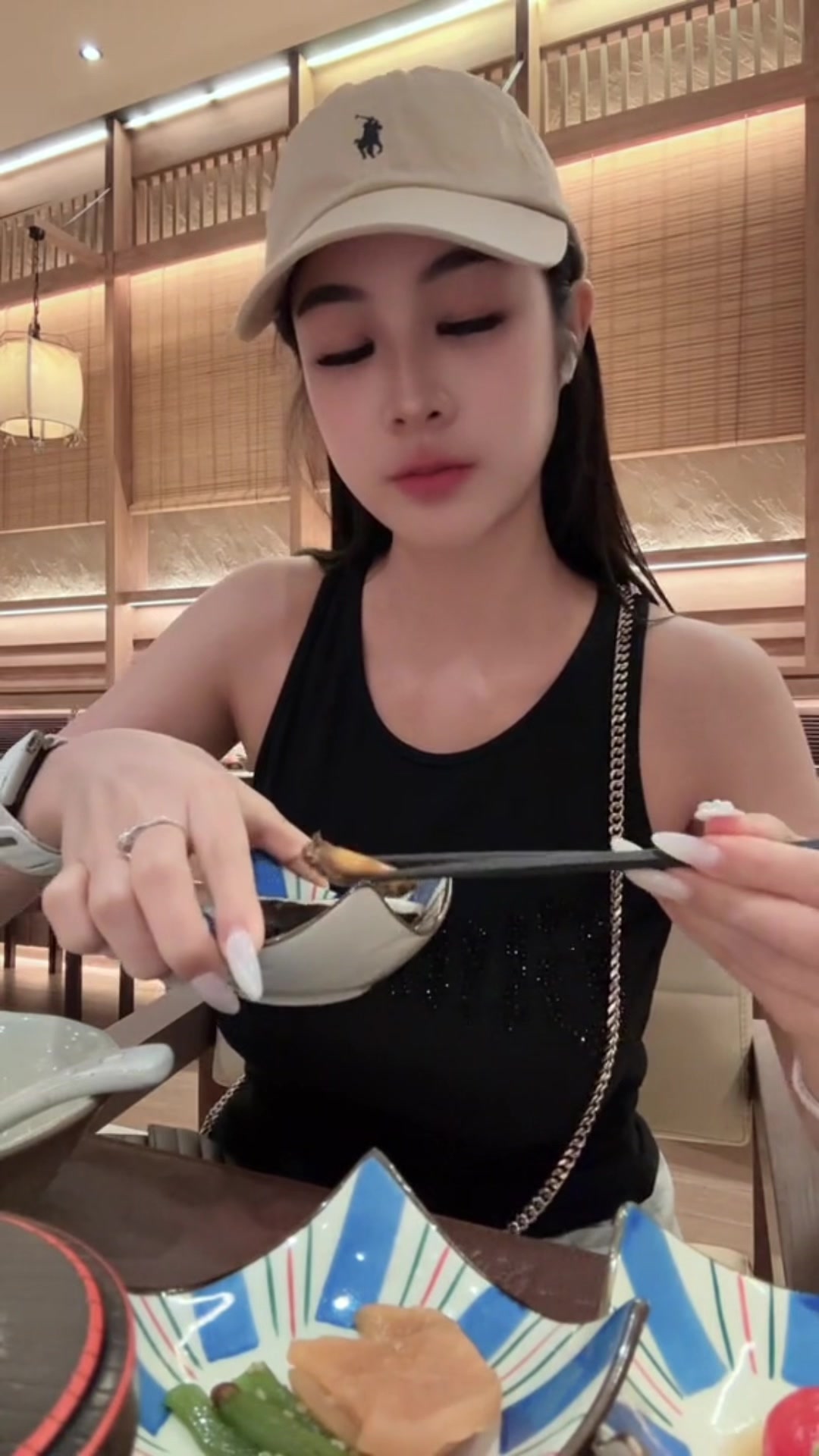 @n.kyn