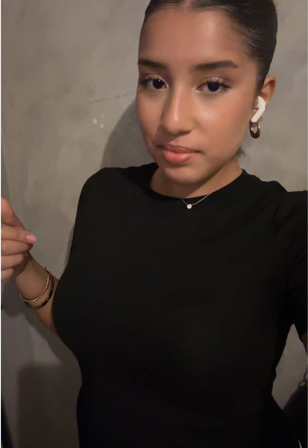 @￴