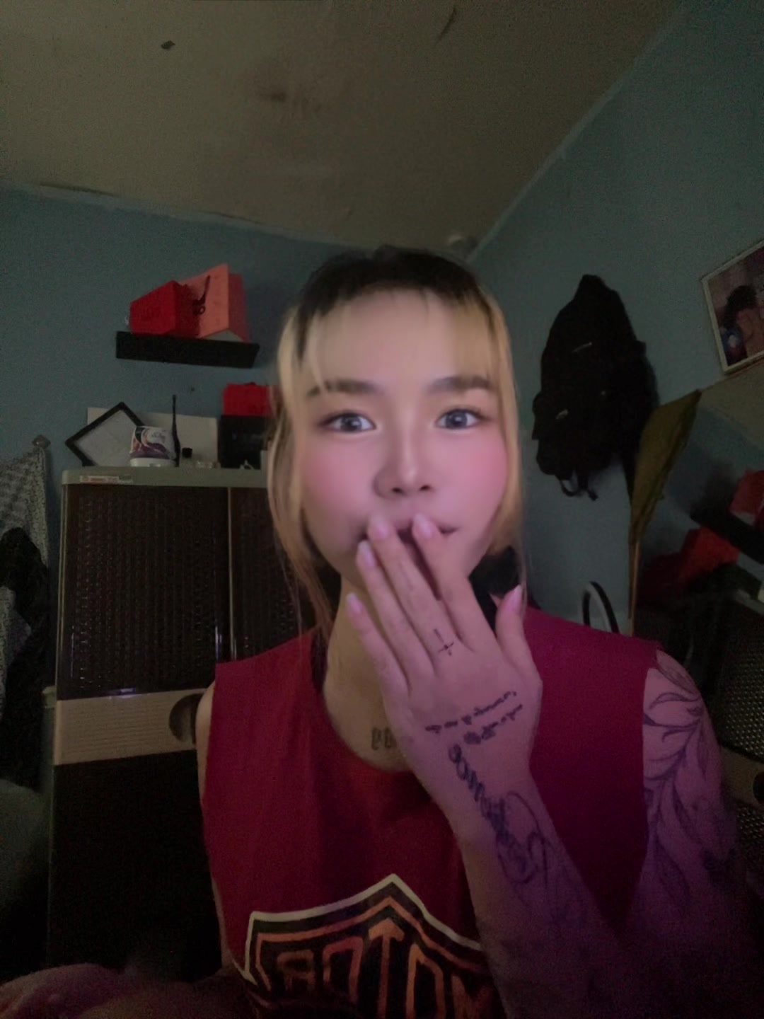 @akisha