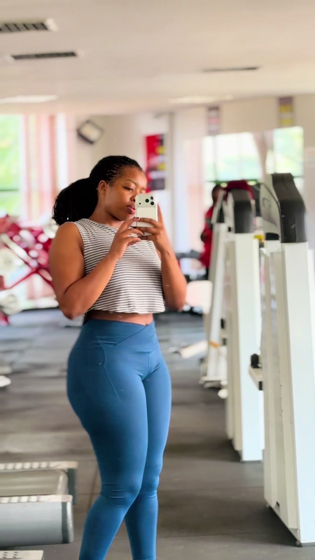@naomikuria