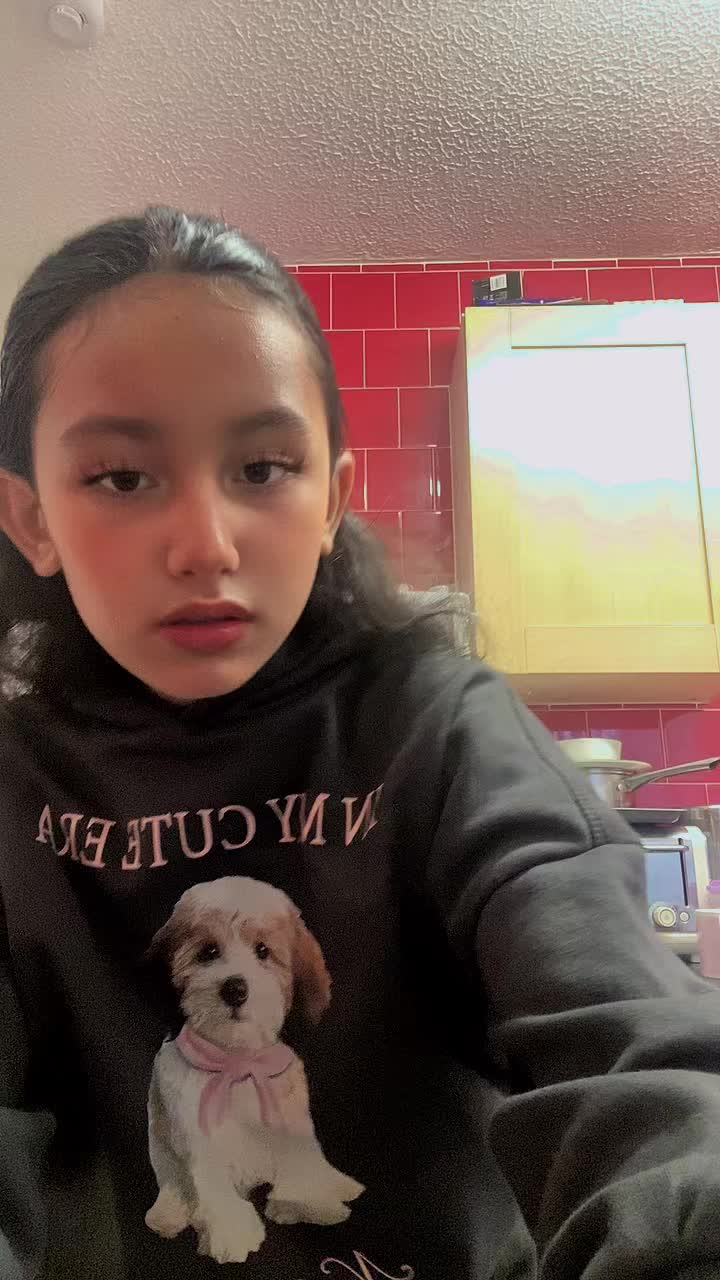 @Ariana cutie