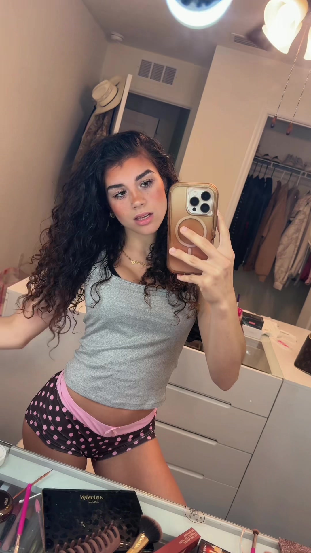 @lindseycannistra