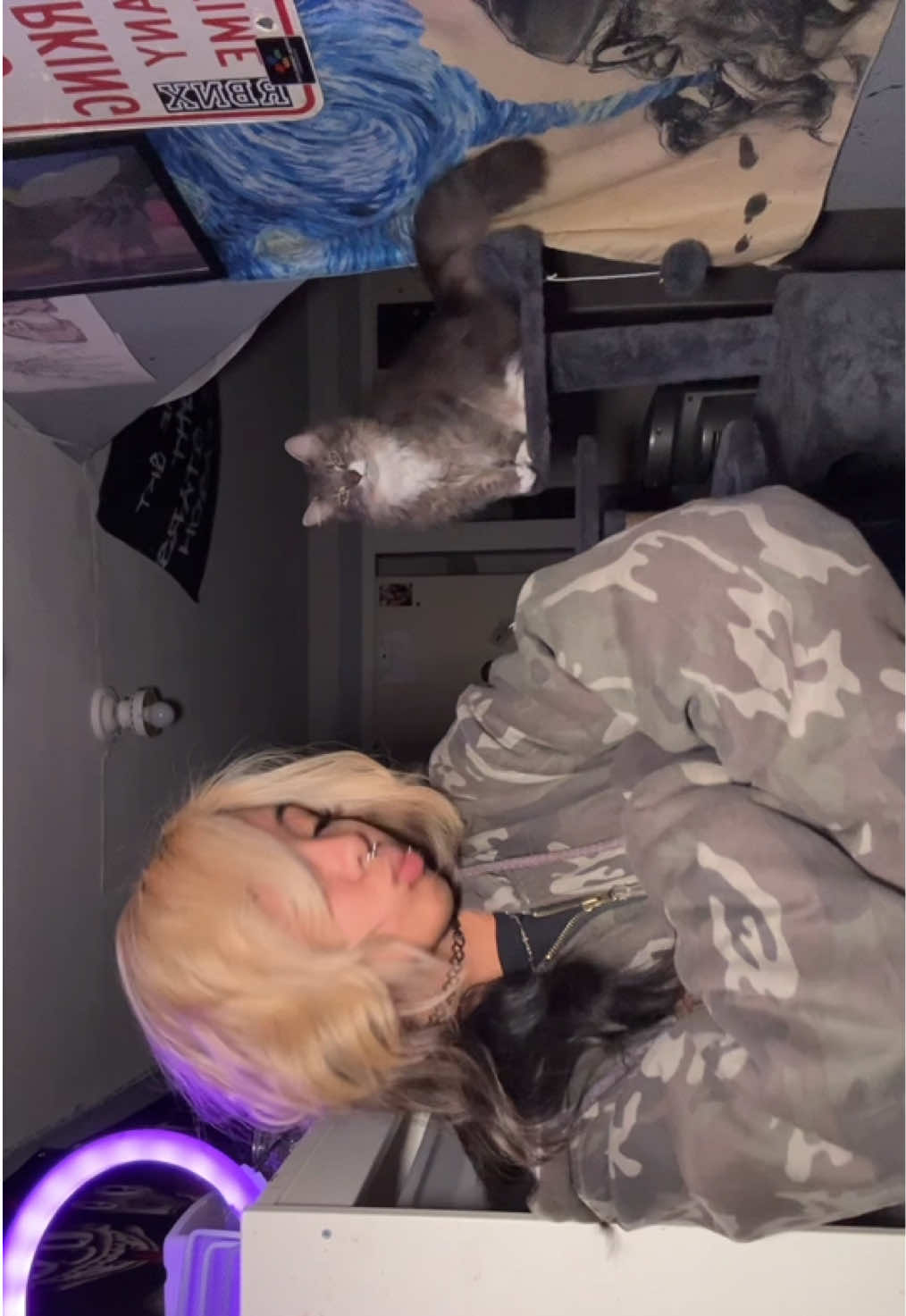@elohelyzaza