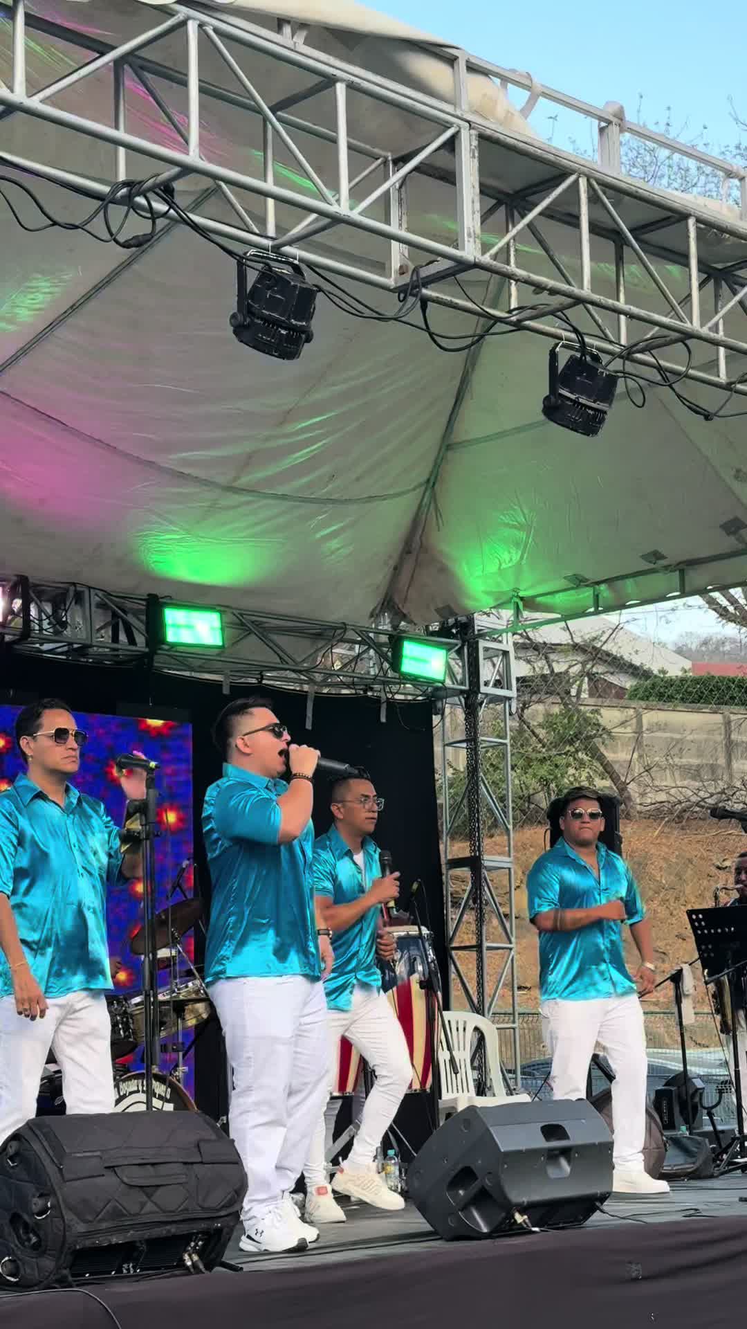 @Robert Angel Tuarez