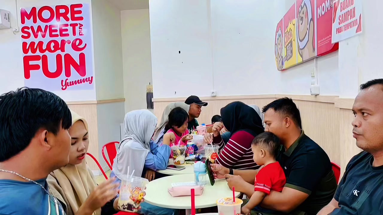 @Ayuu