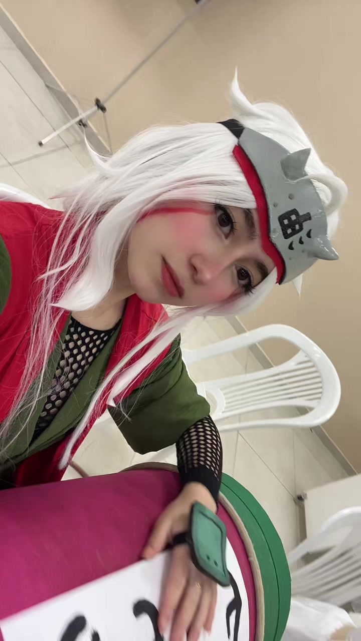 @𝘦𝘭𝘰𝘣𝘳𝘰𝘭𝘺